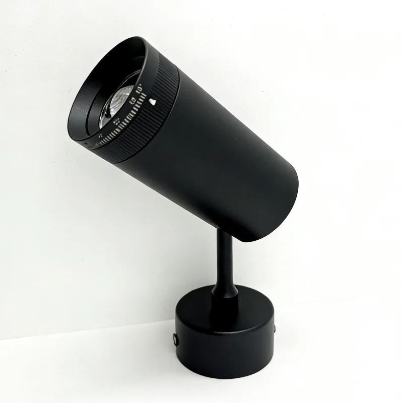 Focusing track/surface mounted spotlight with free rotation and adjustable aperture, museum art focused spotlight