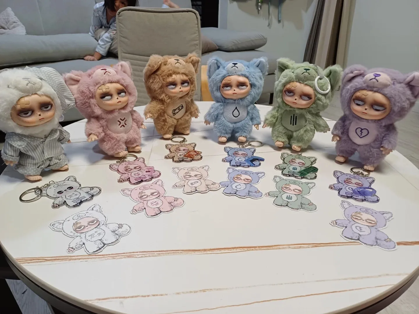 

В наличии, натуральная без рукавов Grumpipi Series, виниловая кукла, экшн-фигурка Kawaii, милые куклы, загадочная коробка, подвеска, декоративная игрушка