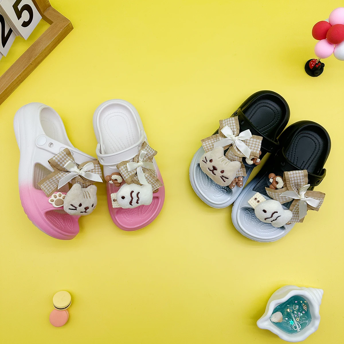 Fashion Hot-Selling Cartoon Cat Bowknot Parent-Child Slippers New Flat-Soled Boys' and Girls' Non-Slip Soft-Soled Sandals 811