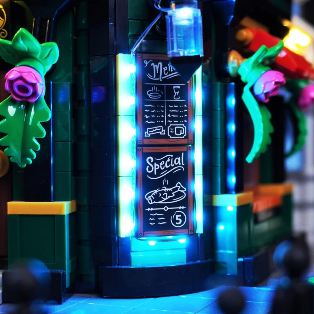 مجموعة الإضاءة لإصدار LEGO Tudor Corner RC لا تشمل مكعبات البناء (مجموعة إضاءة LED فقط)