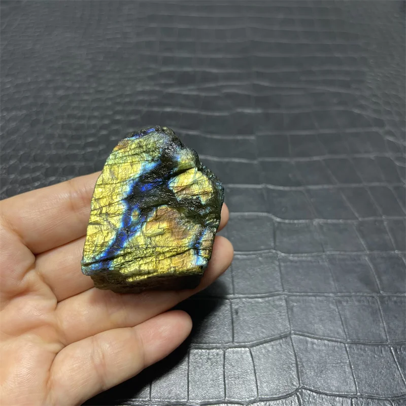 Natural Crystal Labradorite Blue Flash Raw Stone Unpolished Gemstone Flowing Light Ornaments Decor Mineral Specimens