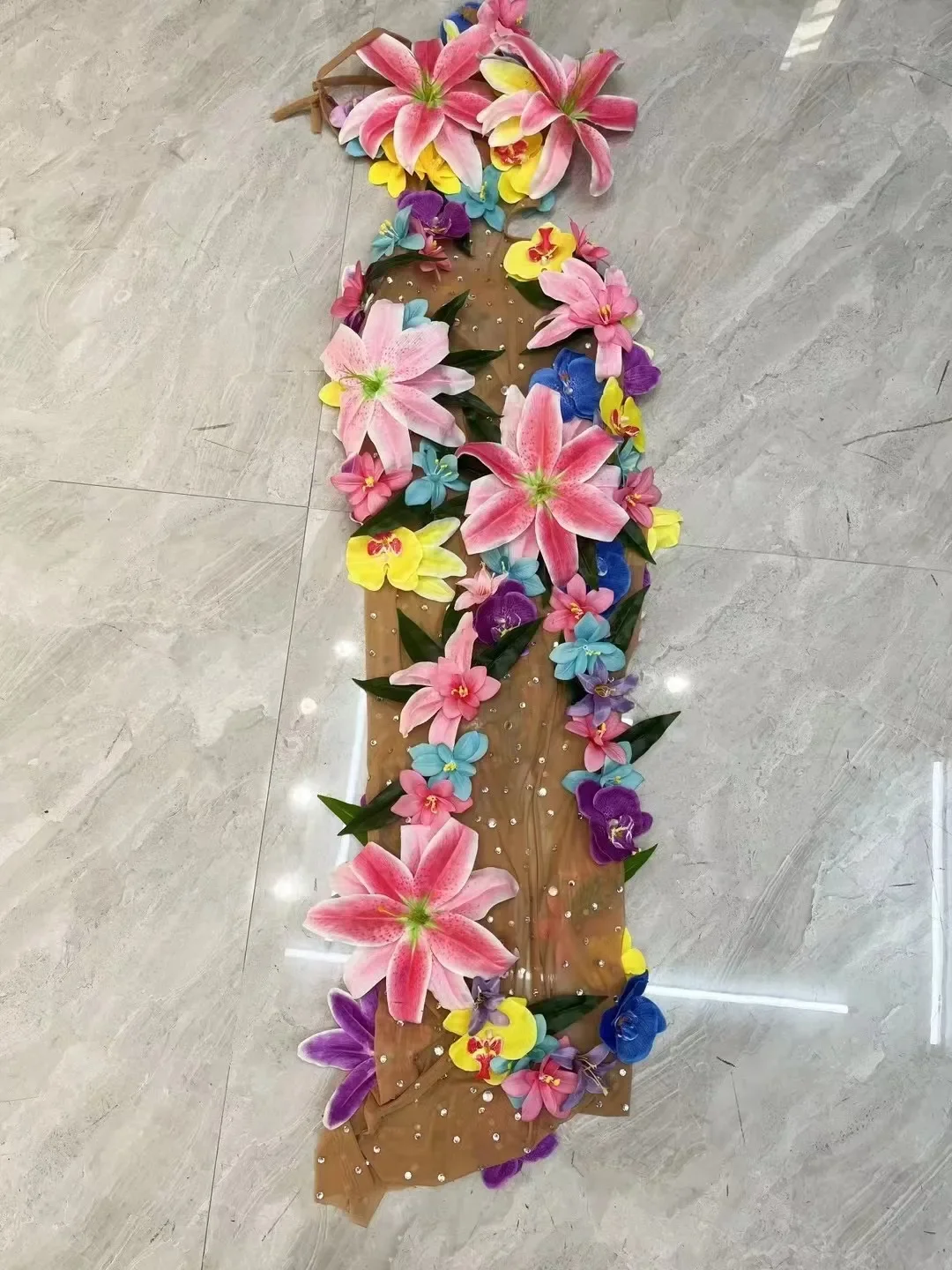 Noche celebrar evemt flores diamantes de imitación vestido sin espalda cuentas rendimiento Sexy danza sesión de fotos disfraz