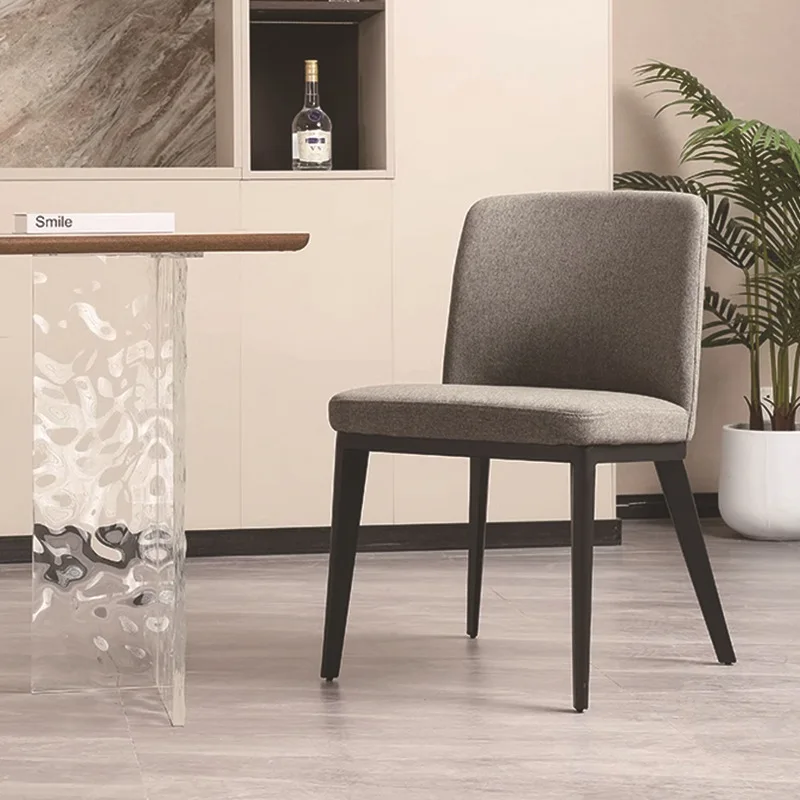 Minimalist Italian Hotel Restaurant Low Back Dining Chair