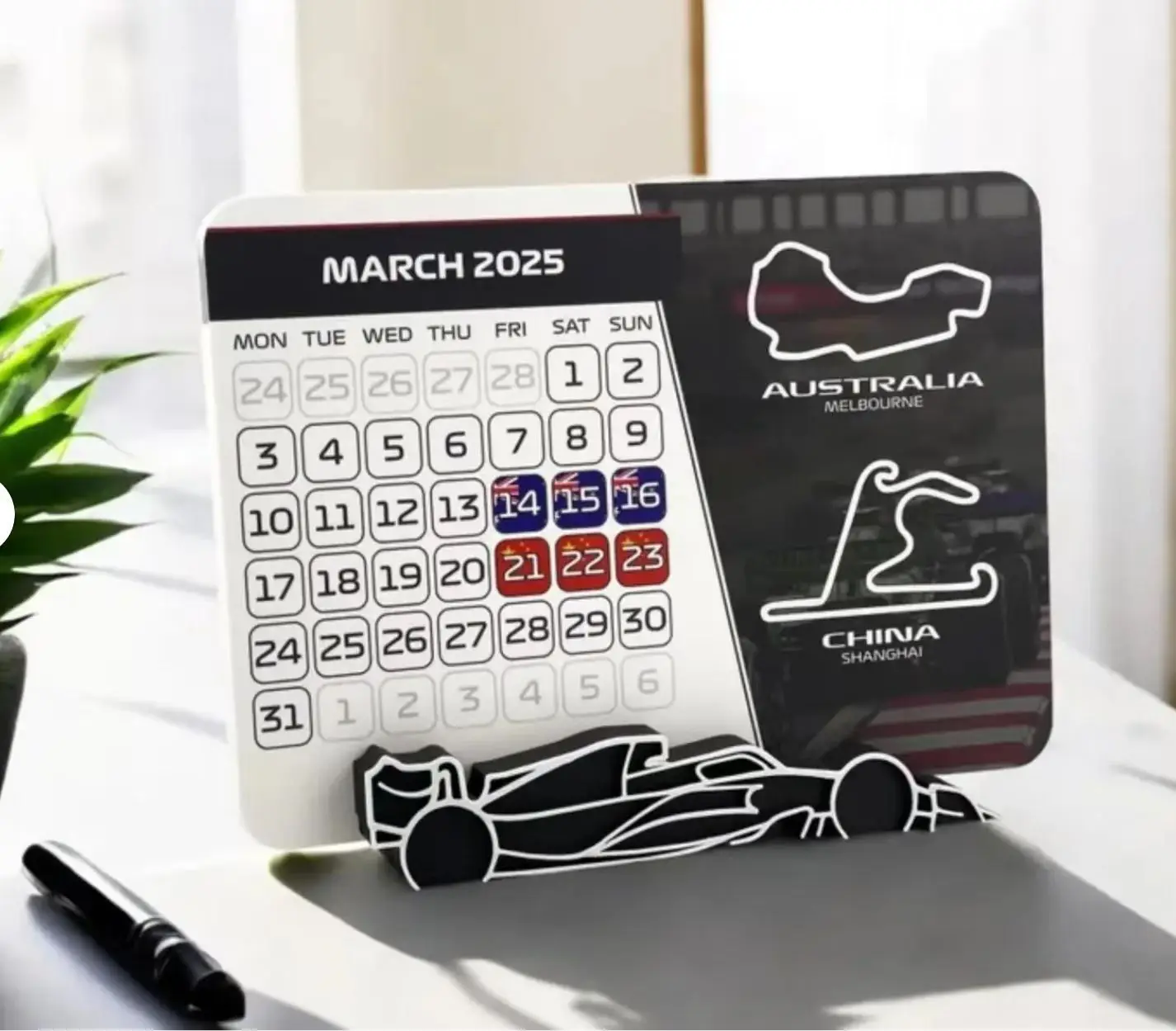 Настольный календарь на 2025 год с автомобильной подставкой. Испытайте Thrill of Racing в стиле. Календарь с гоночным расписанием на 2025 год для любителей F1.