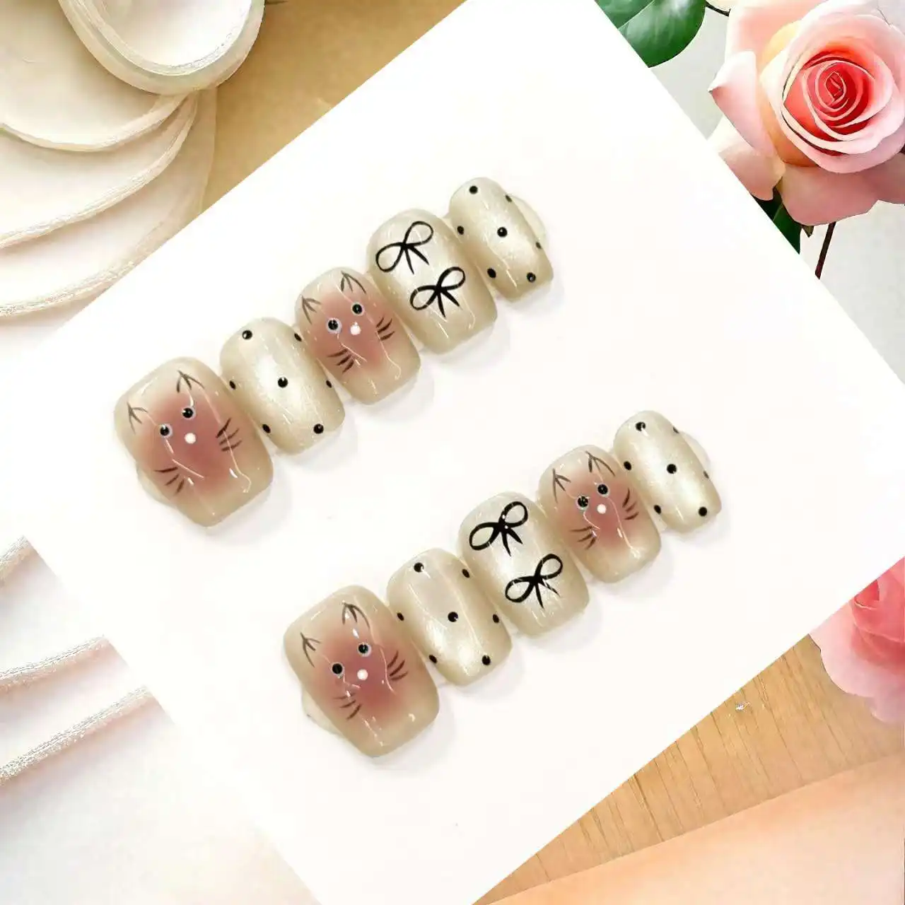 10PCS Handmade Cat Eye Nails Short Square Cute Siamese Kitten Design Transparent Gradient With 4-PIECE Tools Nail Adhesive Tabs