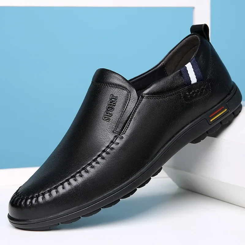 Zapatos planos de cuero sin cordones para hombre, mocasines huecos a la moda de verano, zapatos masculinos de boca baja cosidos a mano, nuevo diseñador