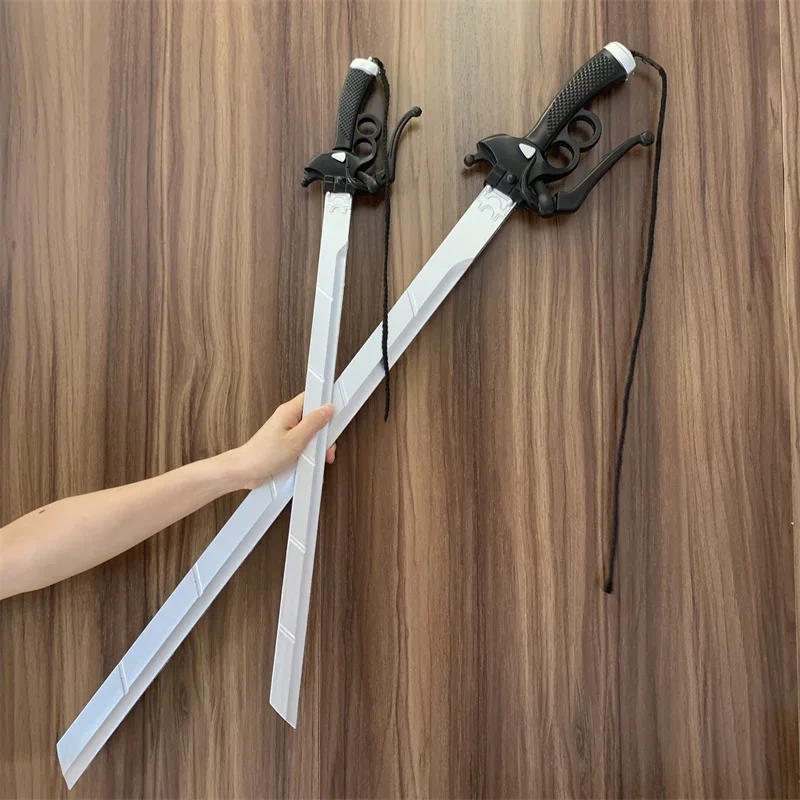 Cuchillo de ataque a los Titanes, espada de Anime, Eren Rivaille, Mikasa, utilería de Cosplay, arma 1:1, goma de PU de seguridad, regalo de juguete de carnaval, 70cm/95cm