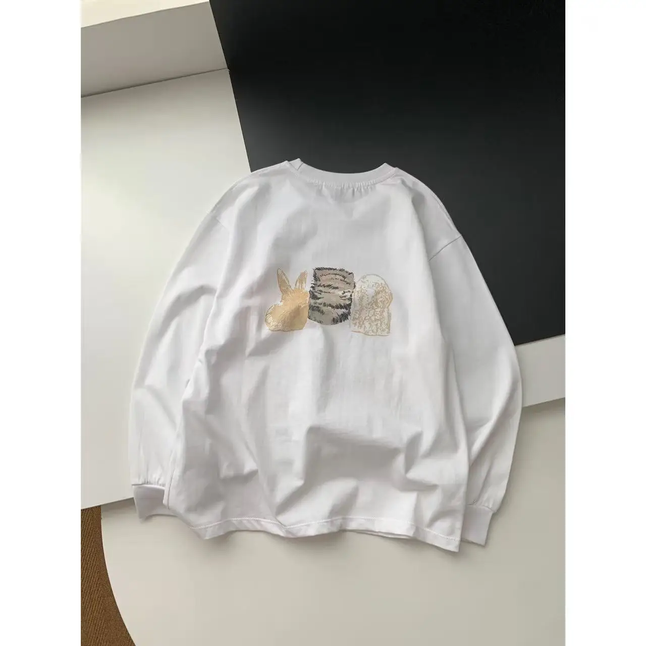 

KAILE Autumn Winter Long Sve T-irt Crew Ne Pullover Letter Print Animal Pattern Cotton Tee Loose Fit Sweat Absorbent