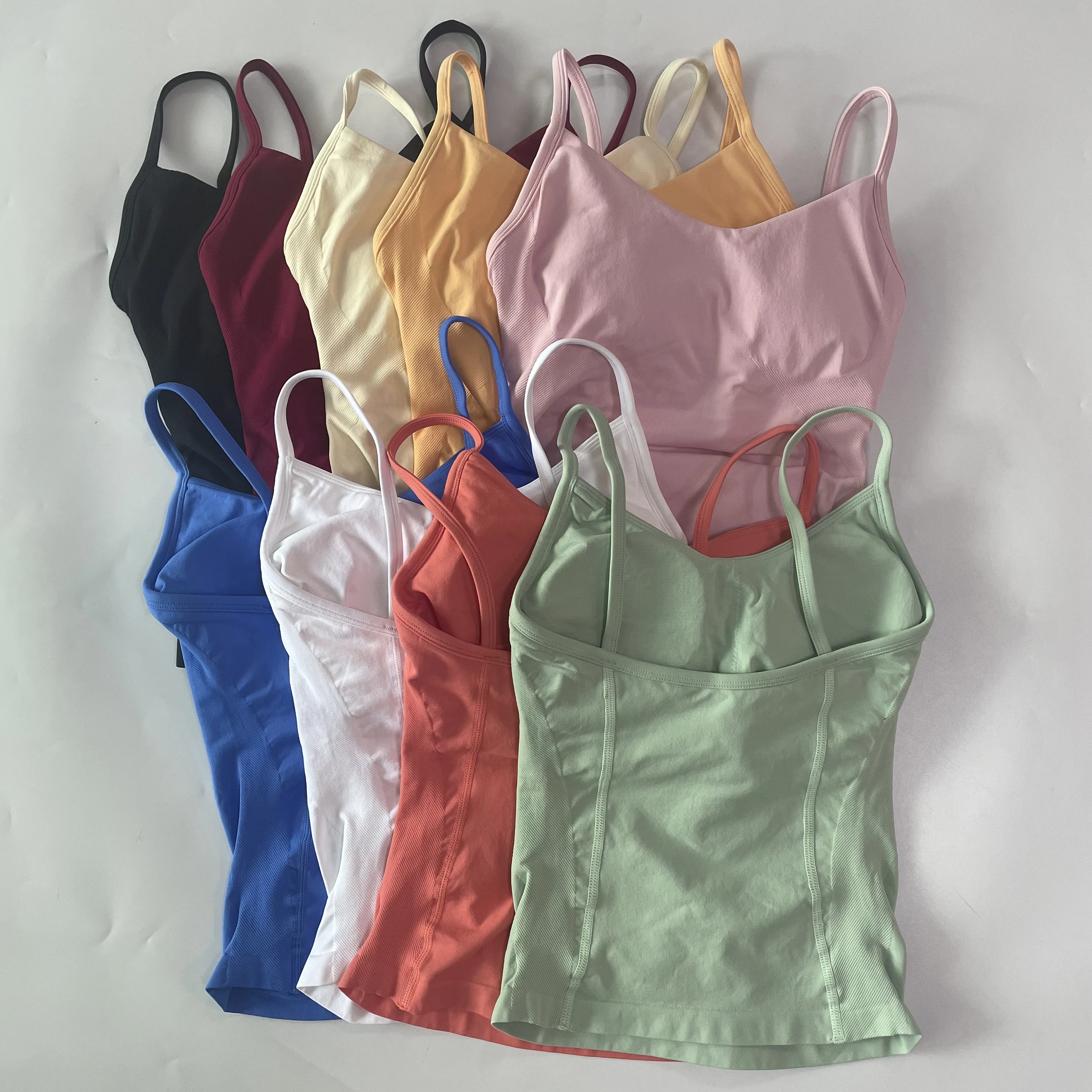 Pericic Damen-Top mit Rundhalsausschnitt, nahtloses, langes Sport-Top, Fitness- und Yoga-Oberteil mit integrierten BH-Einlagen, Lauf- und Trainingskleidung, Tanktop. – Detail 5