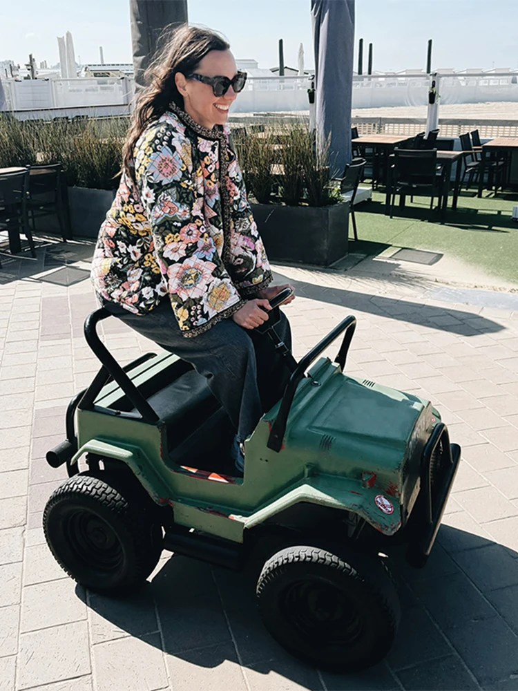 

Модная хлопковая куртка с принтом, женская куртка с круглым вырезом и контрастной отделкой, расклешенные рукава, пальто с принтом по подолу, зима 202, зима, повседневная уличная одежда