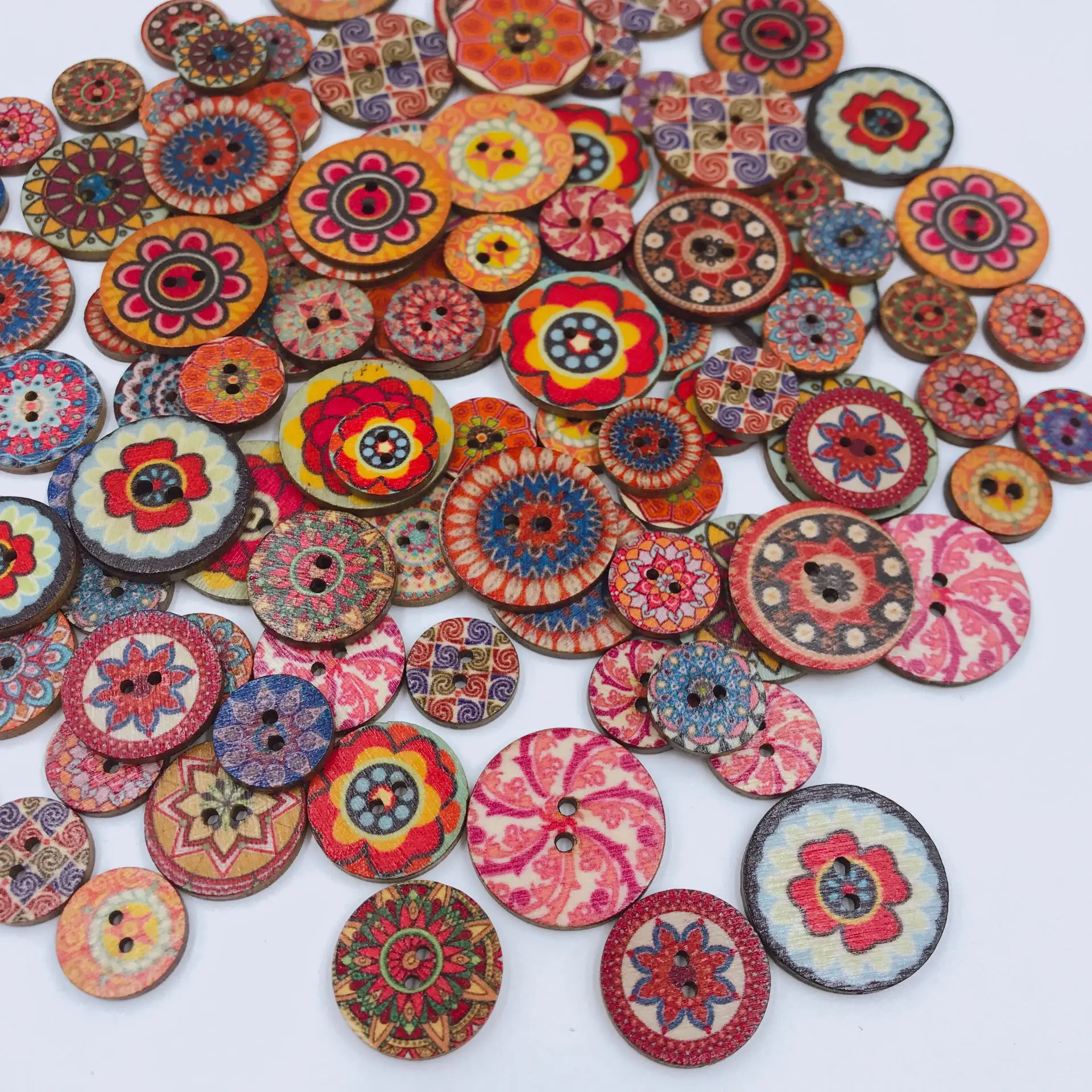 50PCS 3 Sizes Mixed Pattern Vintage Wooden Button 2 Holes, Random Flower Painting, DIY Craft Sewing, Decorative Handmade Project