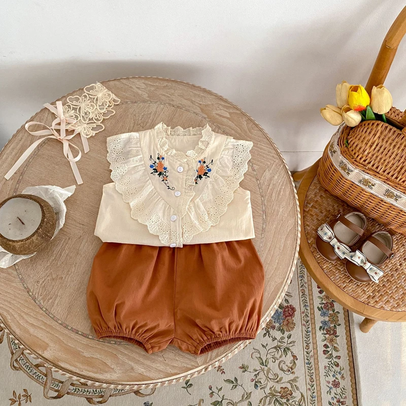 Summer New Baby Clothing, 0-3 Year Old Girl, Embroidered Lace Sleeveless Top+Clear Color Shorts 2-piece Set