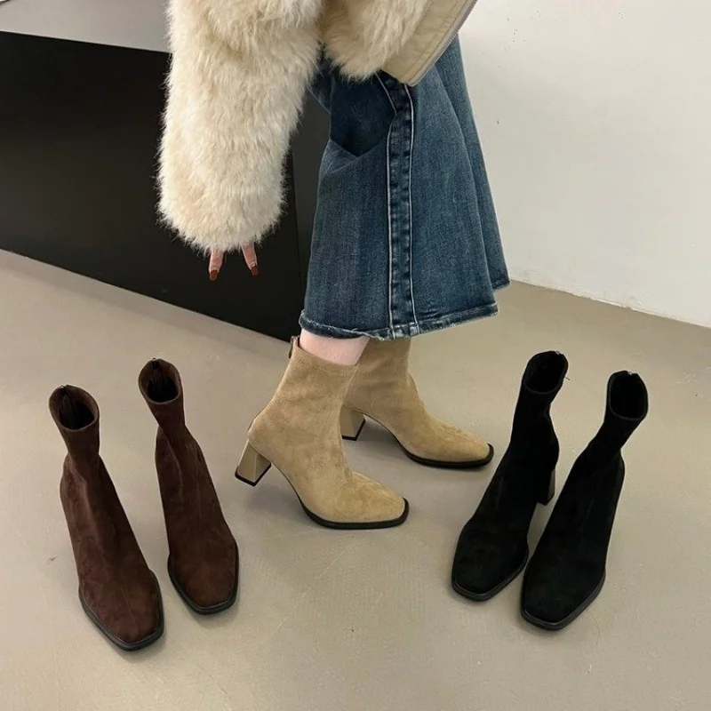 Modische neue quadratische Kopf Sexy Wildleder Casual Arbeitsstiefel für den Winter bequemer Reißverschluss Bankett elegante High Heels Damenstiefel