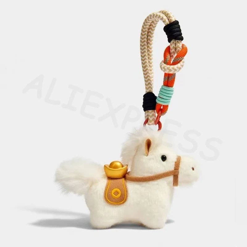 

Милый новогодний плюшевый брелок-подвеска: миниатюрная фигурка лошади