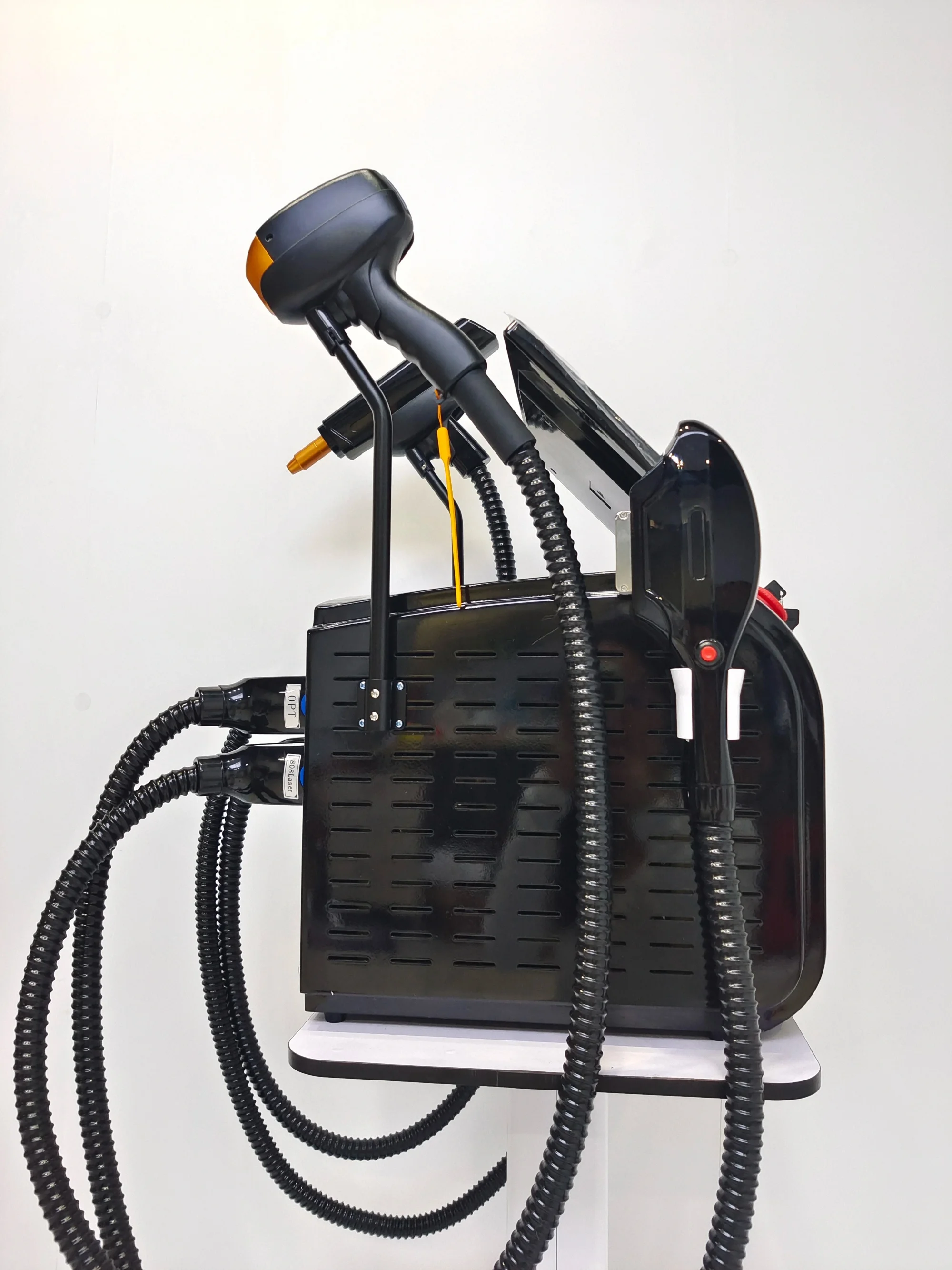 4in1 4000 واط سوبرانو تيتانيوم الجليد البلاتين ديود 755 808 1064nm 4 الطول الموجي ليزر ND: YAG آلة آلة إزالة الشعر غير مؤلم