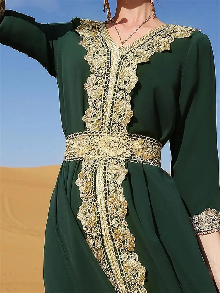 Embroidered Arabic Dress Contain Belt Floral Embroidered Kaftan Retro Elegant Ramadan Clothing 2024 New Style Women Arabic Dress