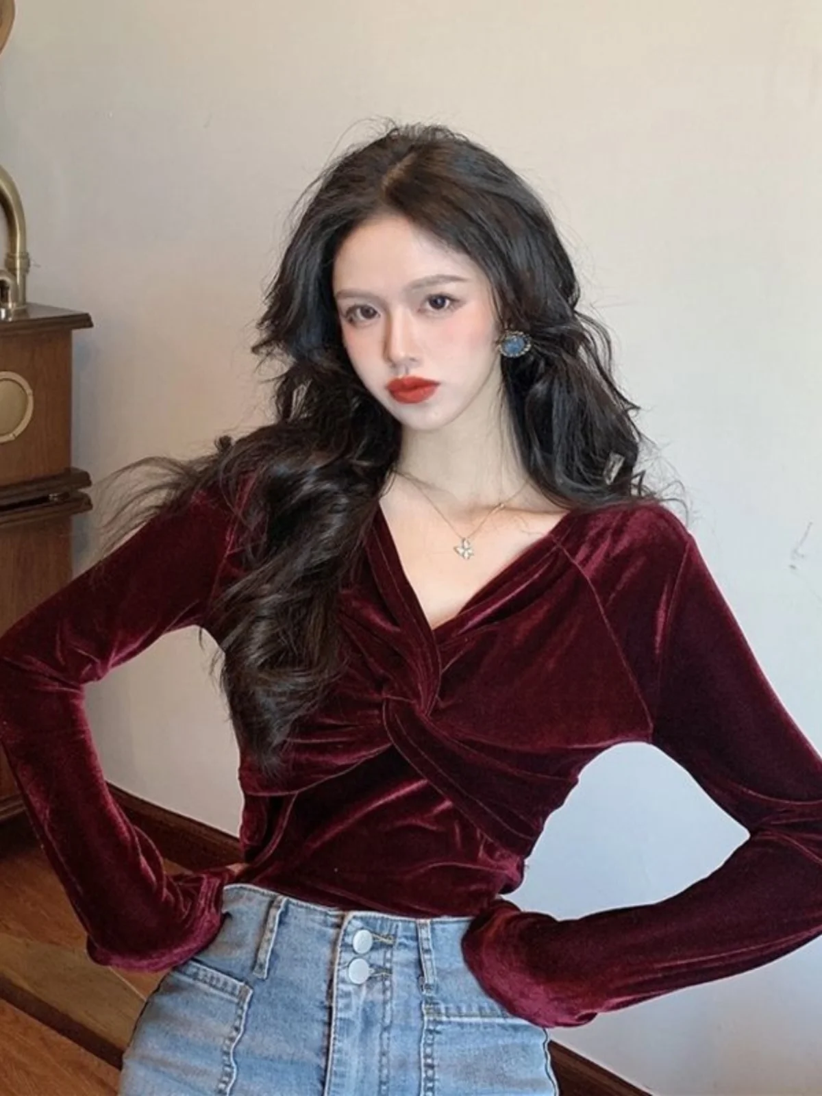 

Ele V-Ne Long Sve Velvet Base irt Women's Faionable Autumn Winter irt Polyester Fiber Slim Fit Pure Color