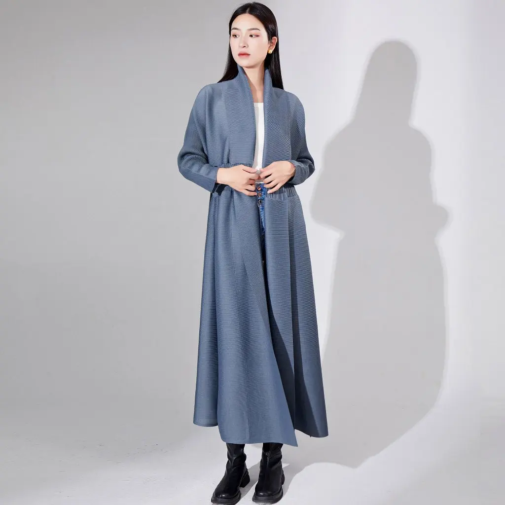 

Custom OEM Women's Windbreaker Jacket European American Style Pleated Outwear Robe for Ladies