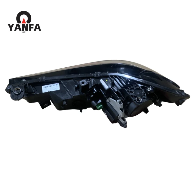 For For Alfa Romeo Giulia Headlights 2017-2022 Stelvio Xenon Headlights Left and Right Headlights Headlamps