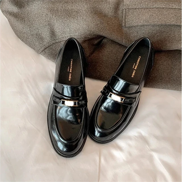 Wiosenne Nowe Damskie Buty z Naturalnej Skóry w Brytyjskim Stylu, Czarne Casualowe Buty, Eleganckie Mokasyny z Metalowymi Detalami, Idealne na Bankiet i do Biura