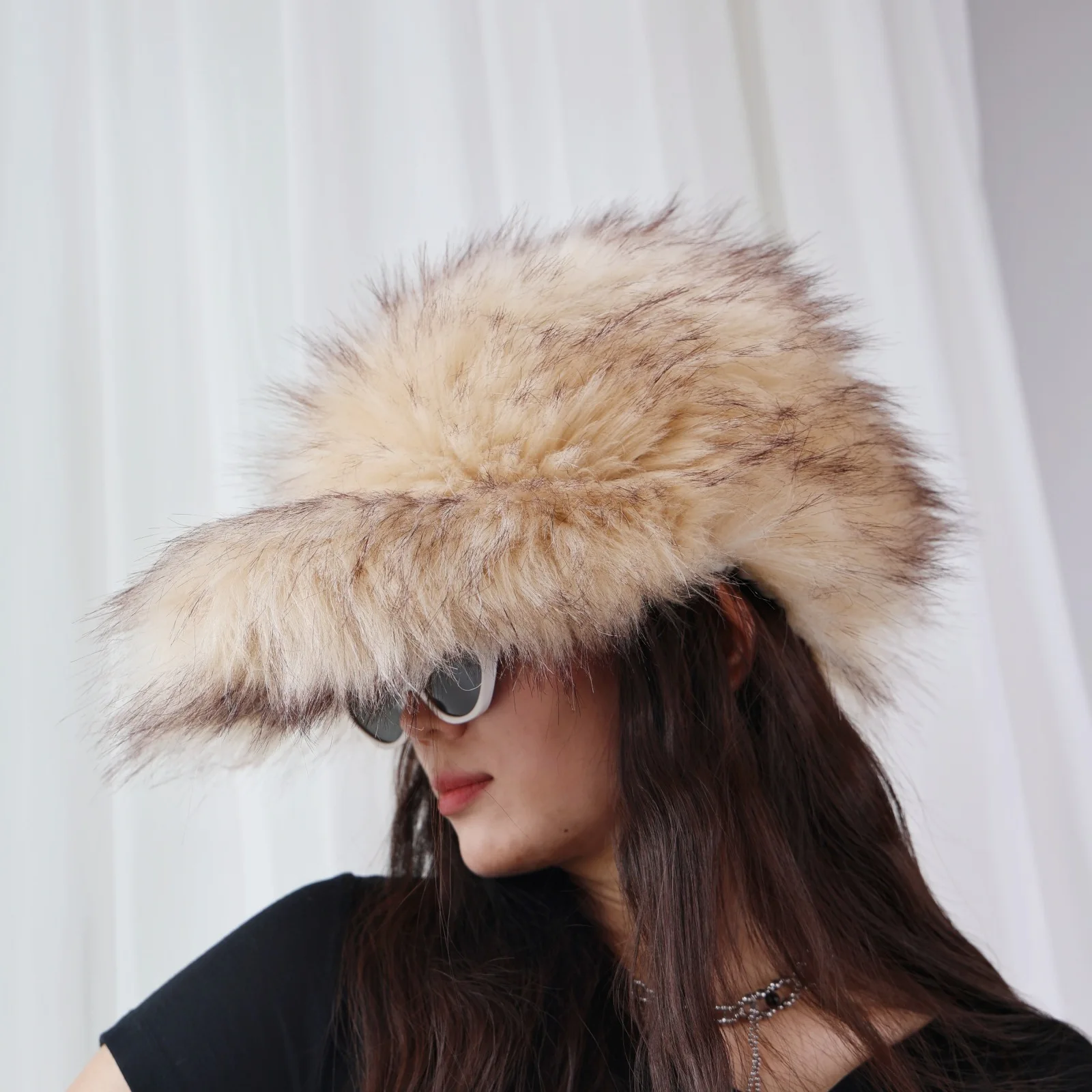 2025 Design Imitation Fox Fur Baseball Cap Super Warm Outdoor Ski Winter Cap Furry Snapback Cap Russian Windproof Casquette Hats