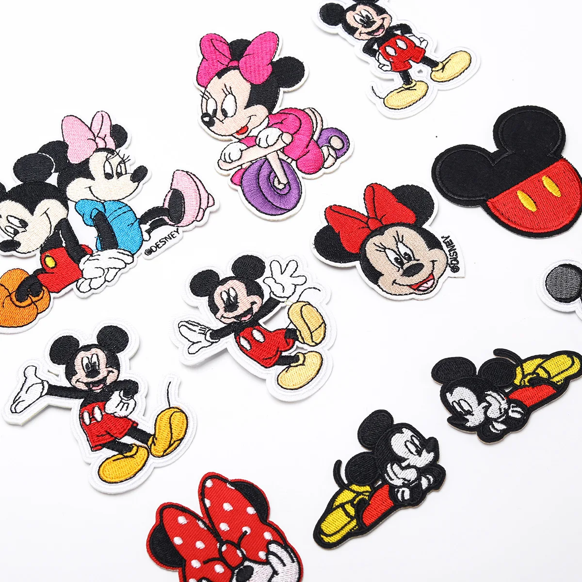 

Anime Mickey Mouse Minnie Disney Patches Fabric Iron on Patch Sew Decor Clothes T shirt Cartoon Embroidered jeans coat Applique