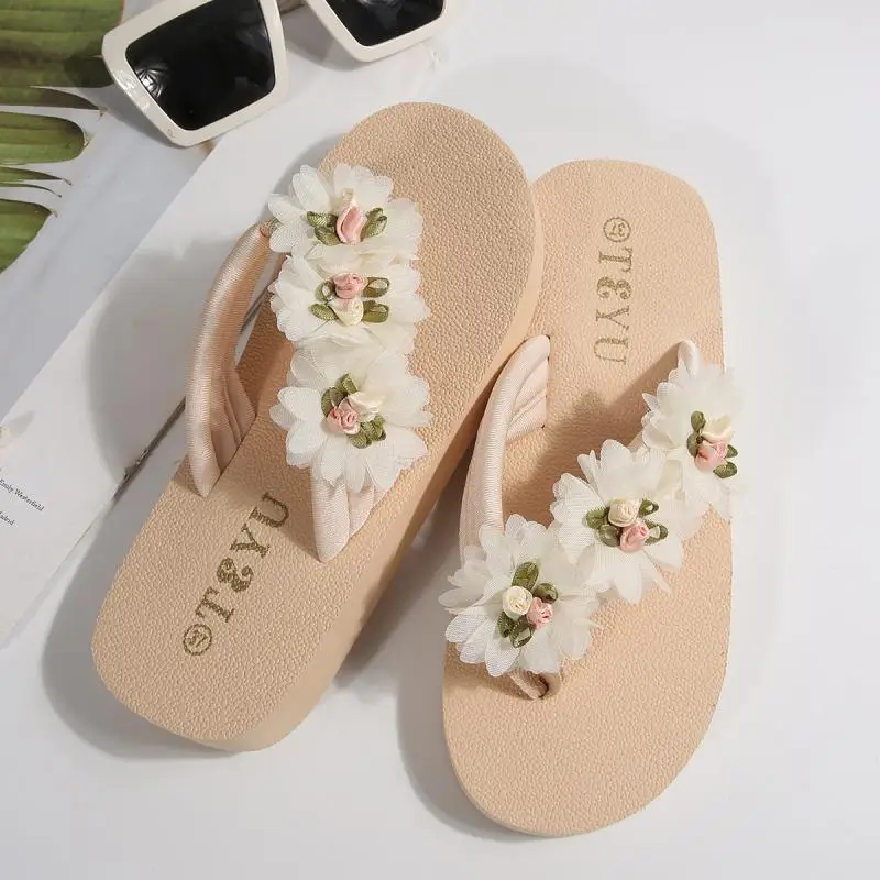 Übergrößen 42 Blumen-Dekor Dicke Sohle Flip-Flops Damen Sommer 2026 Leichte Keilabsatz-Pantoletten Damen Zehensteg-Strandsandalen – Detail 6