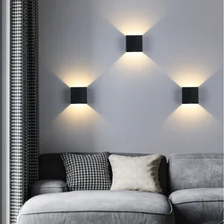 Applique Murale LED Imperméable Conforme à la Norme IP65, Éclairage d'Extérieur et d'Nik, Disponible en Noir et Blanc, Idéal pour une Véranda, une Chambre à Coucher ou un Salon, 12W