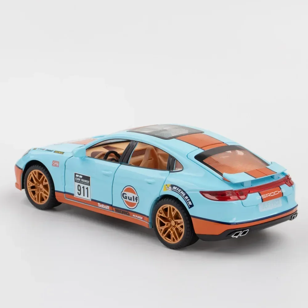 Porsche Panamera coche deportivo de simulación, modelo de aleación de Metal fundido a presión, luz de sonido, Colección Pull Back, regalos de juguete para niños, 1:24