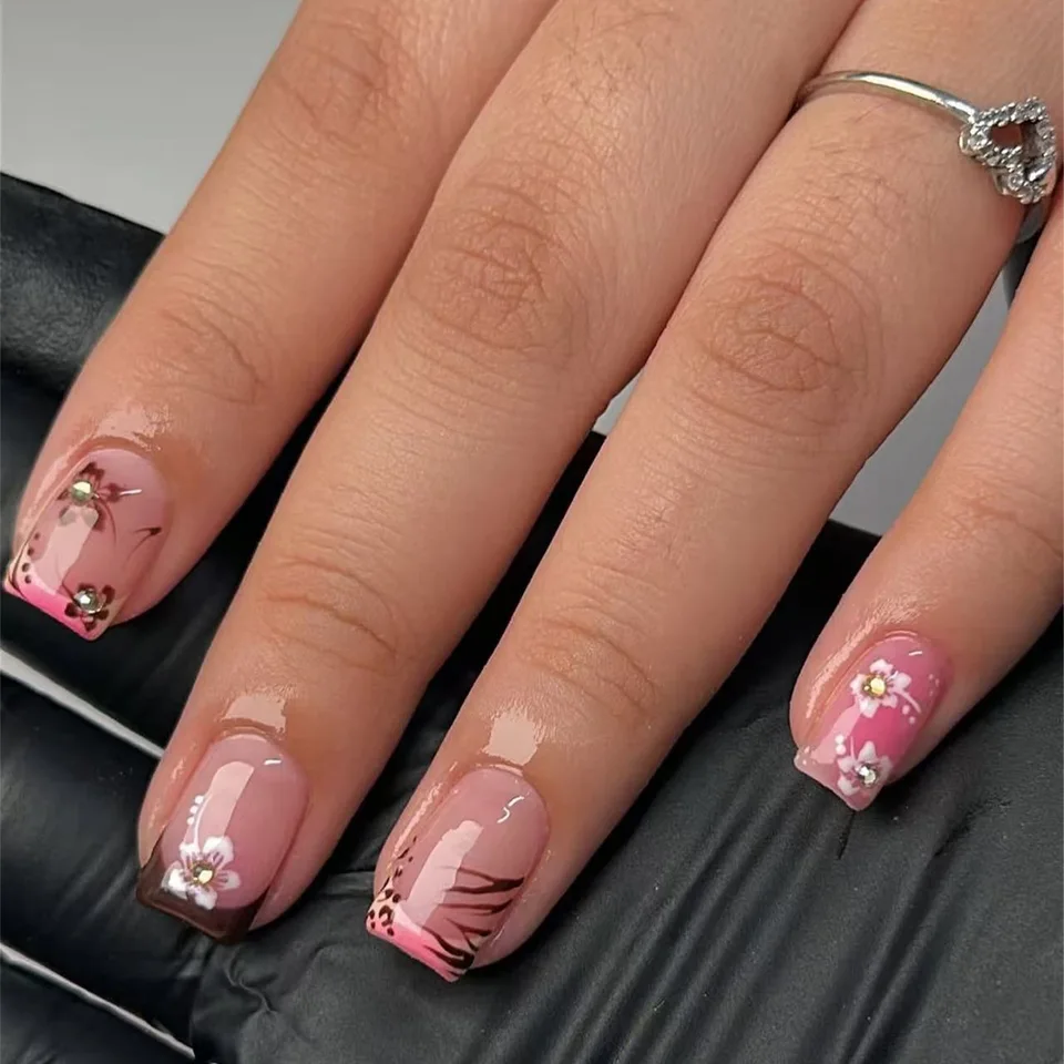 24 piezas uñas postizas blancas con flores de hadas, punta francesa rosa, cortas cuadradas, para mujer y niña DIY 3