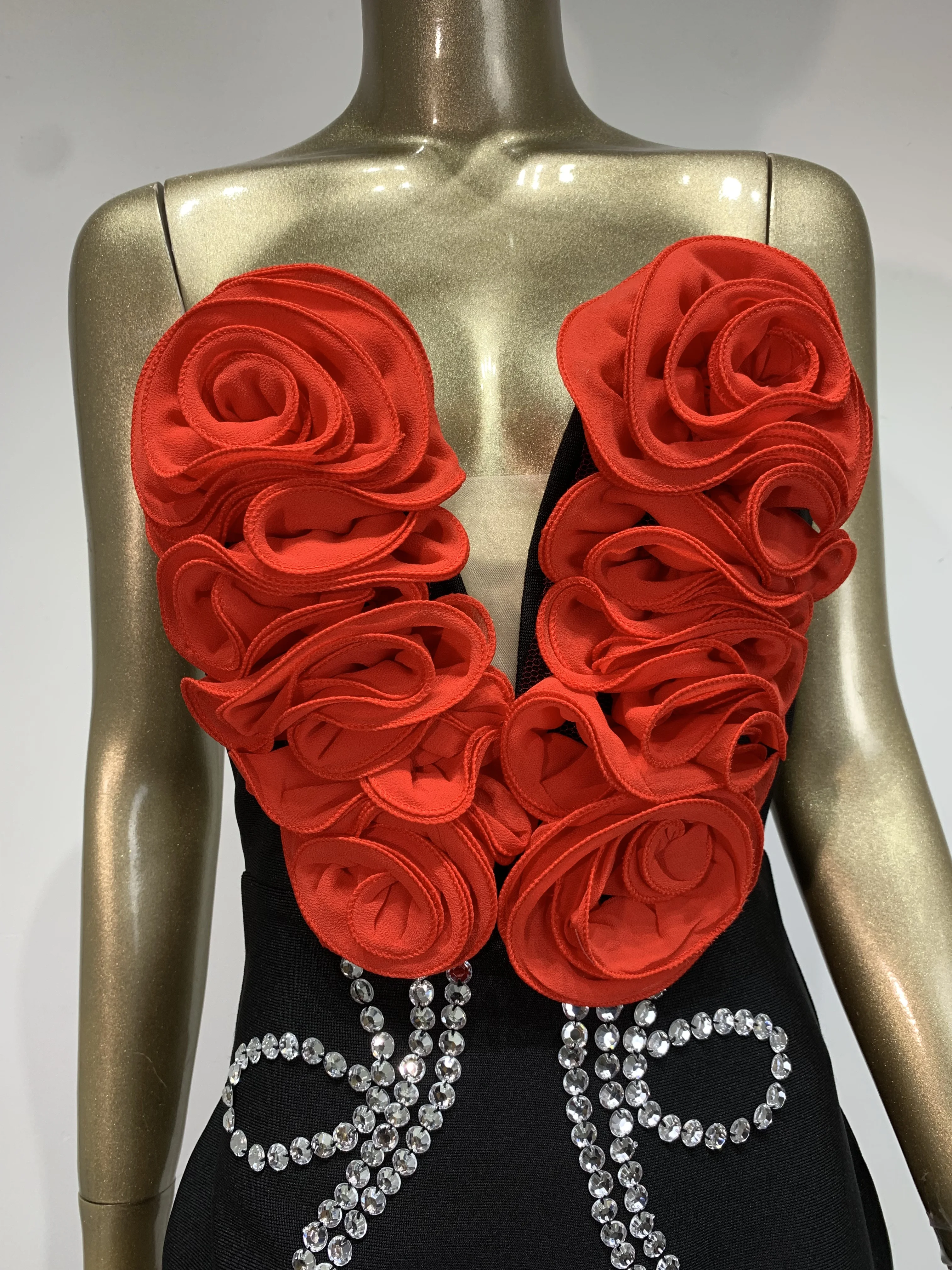 Femmes célébrité Sexy bretelles fleur noir rouge perles Maxi longue moulante robe de pansement 2025 élégant soirée Club robe de soirée