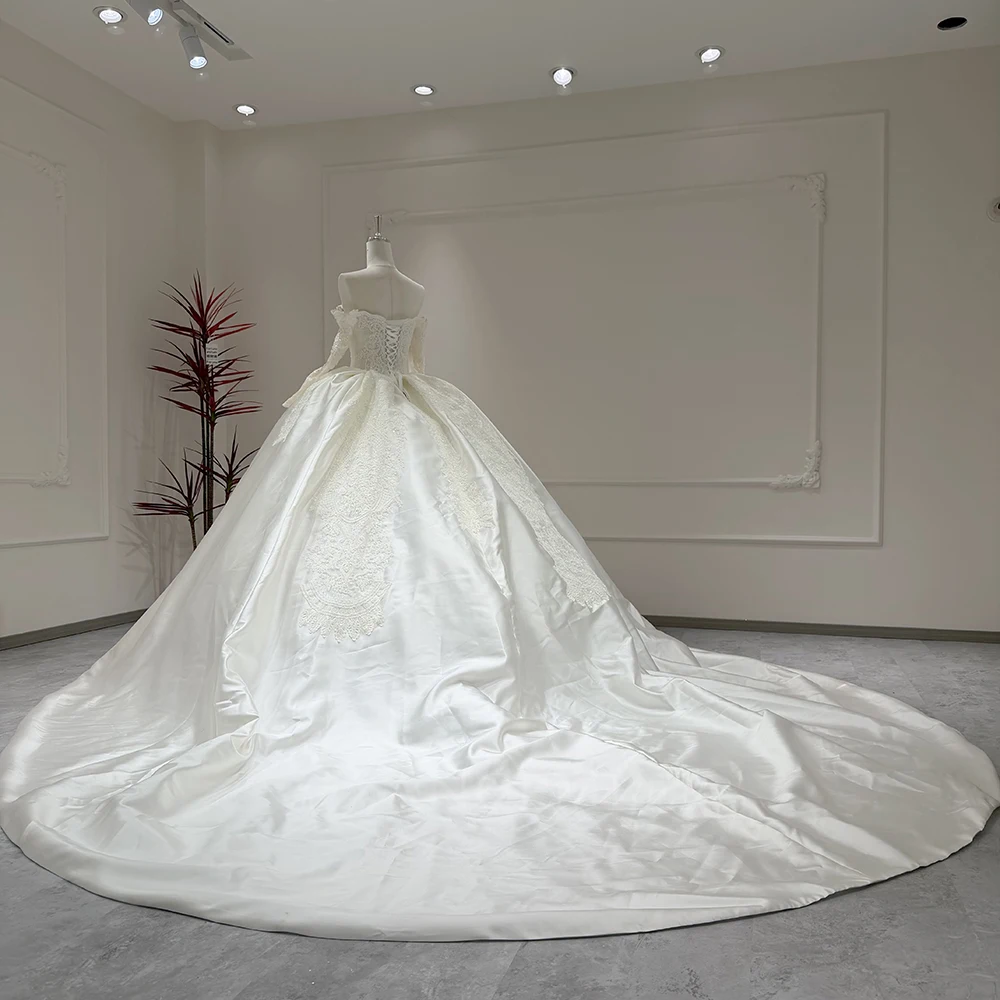 Modest Long Sleeve Bridal Dress Satin Wedding Gown Court Train Customized Scoop Long Bride Robe Customized Vestido De Novia