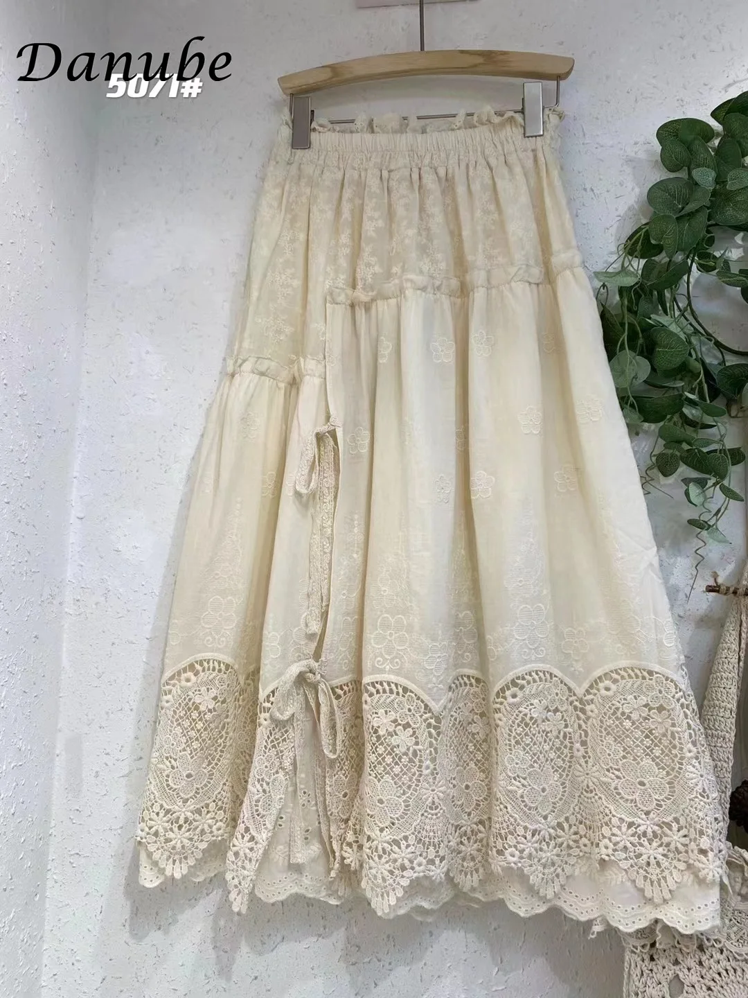 

Vintage Hollow Out Cotton Linen Skirt Women Mori Girl Embroidery Lace Patchwork High Waist A-line Pleated Long Skirt falda mujer