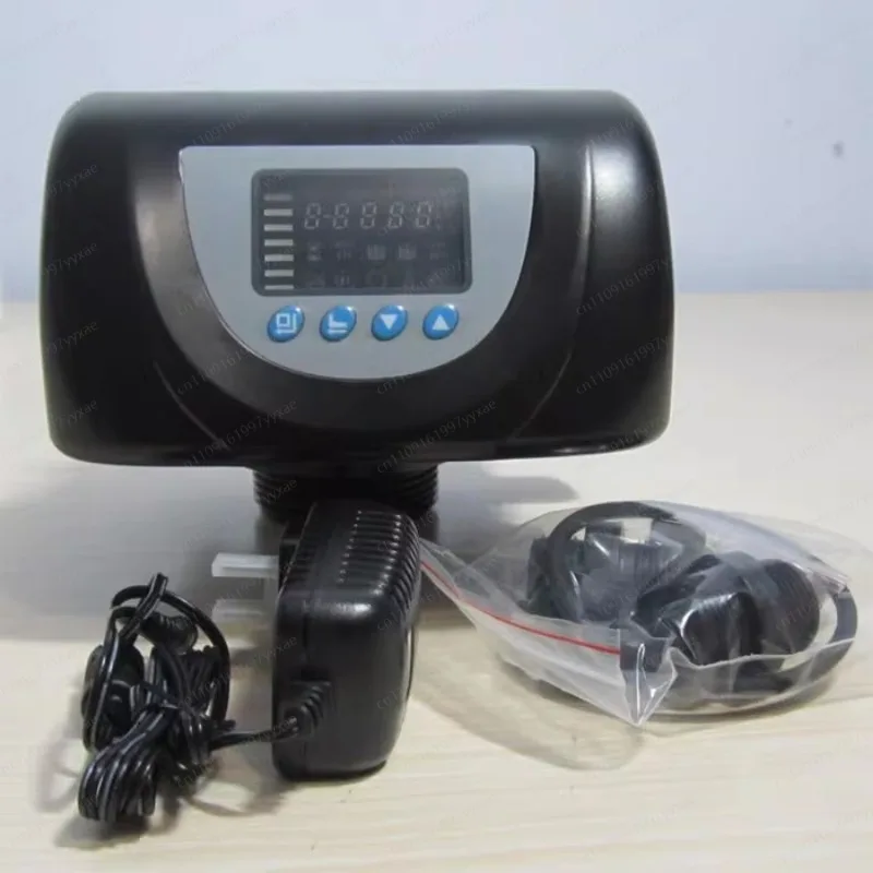 Multi-way control valve, water treatment softening valve, automatic filter valve
