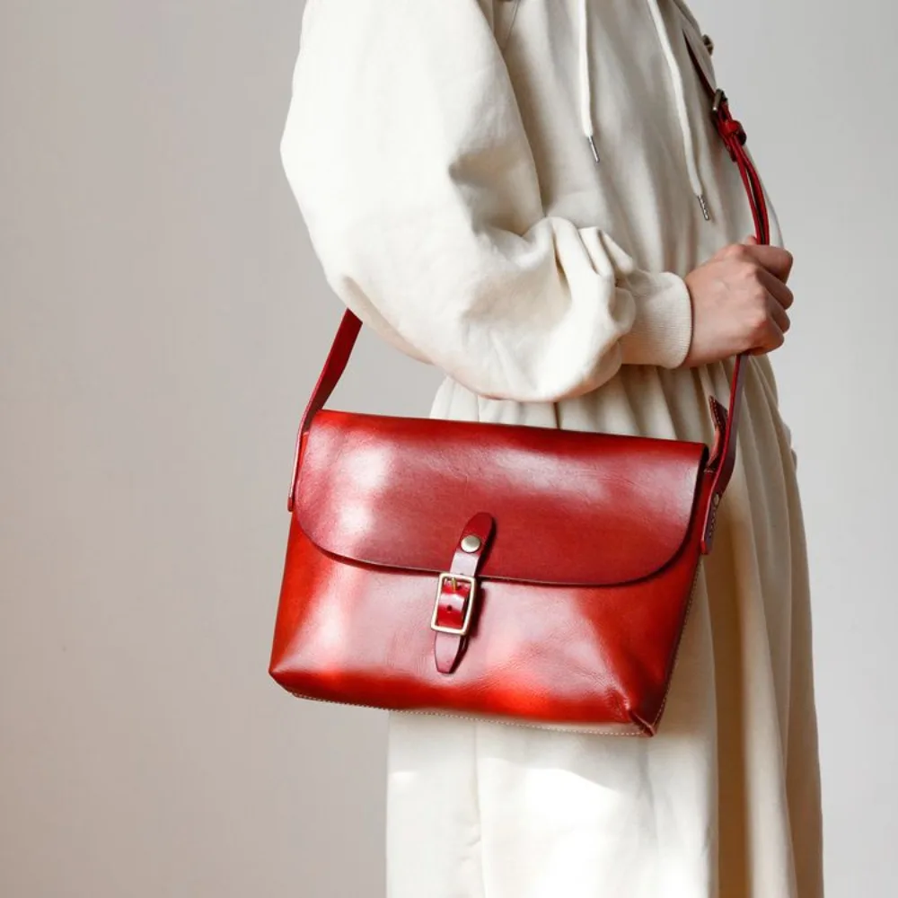 

New Vegetable Tanned Leather Women's Tree Paste Skin Fashionable Contrasting Shoulder Bag Retro First Layer Cowhide Bag Casual