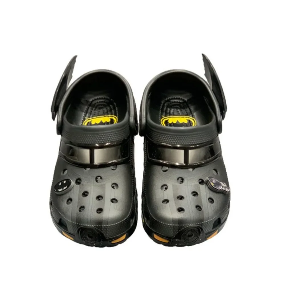 Image of Cartoon-Hausschuhe Herren-Sandalen Batman Paar-Sandalen Lässige Knöchelriemen-EVA-Flip-Flops Outdoor-Strandschuhe mit Löchern