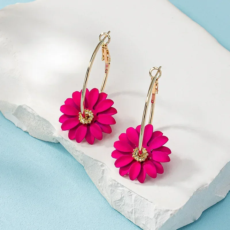 

Romantic Sweet Daisy Flower Hoop Earrings for Women Party Delicate Vintage Multi-color Enamel Mini Flower Earring Jewelry