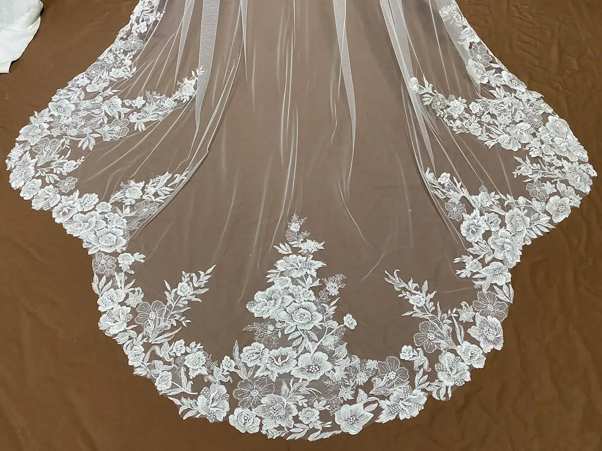 Classic Wedding Veil Appliques One Layer Long Cathedral Length Bridal Veils Applique Edge Wedding Accessories Custom Made