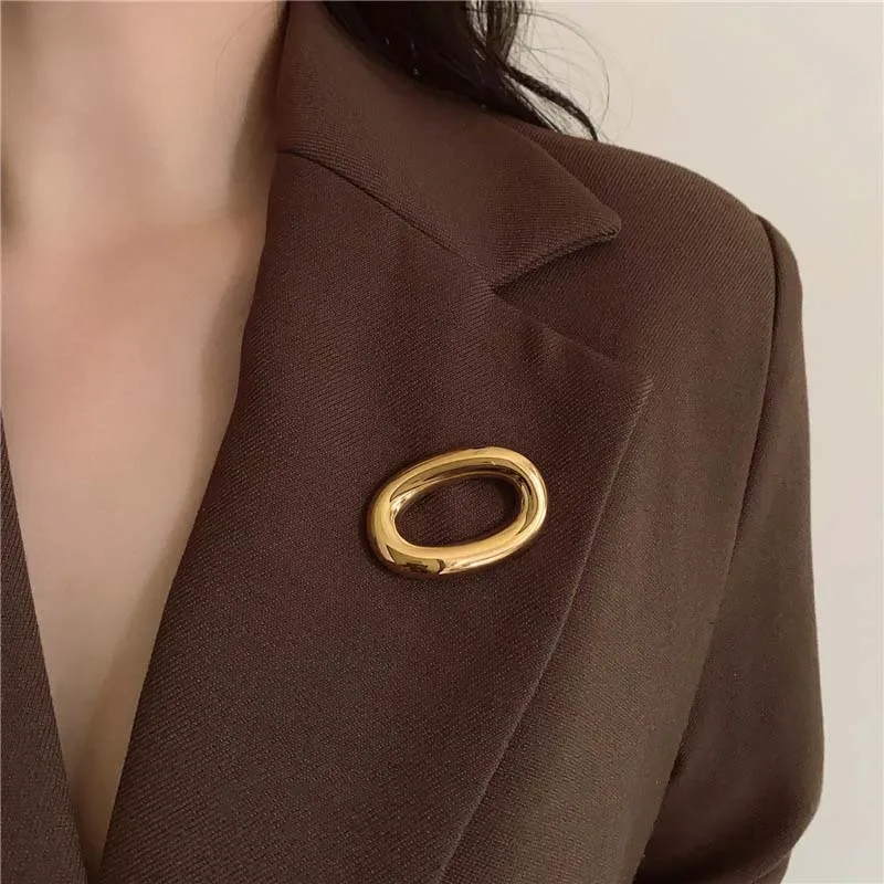 Vintage Exaggerate Women's Brooch New Unique Irregular Folds Geometric Metal Brooch Suit Decoration Brooch Pin Accessories Gift