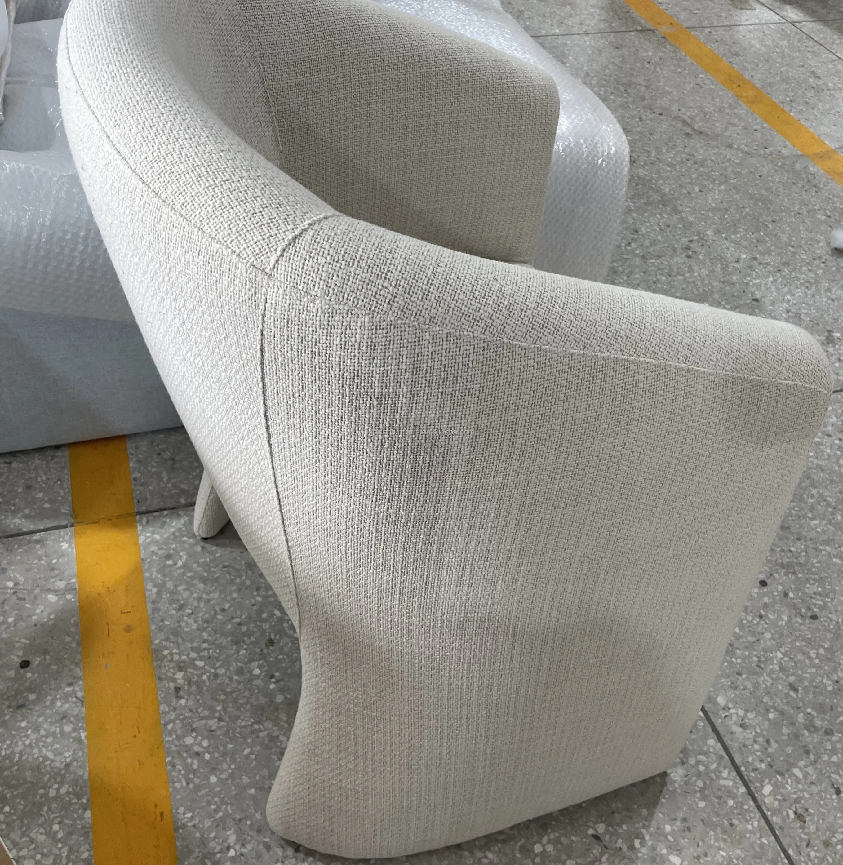 Kursi Warna Putih Nyaman Kayu Solid Elegan Gaya Kesederhanaan Kualitas Tinggi Mewah Italia Desain Skandinavia Baru