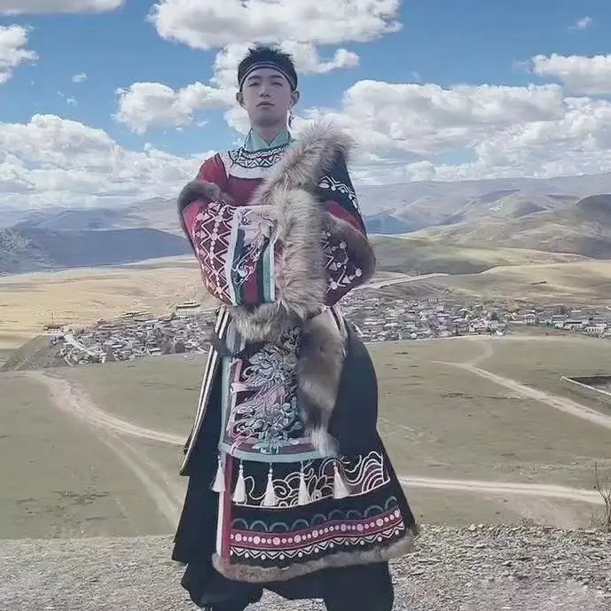 Classic Embroidered Tibetan Robe Men Women Traditional Plush Collar Clothing Couples Travel Wedding Photography HanfuDress Niche