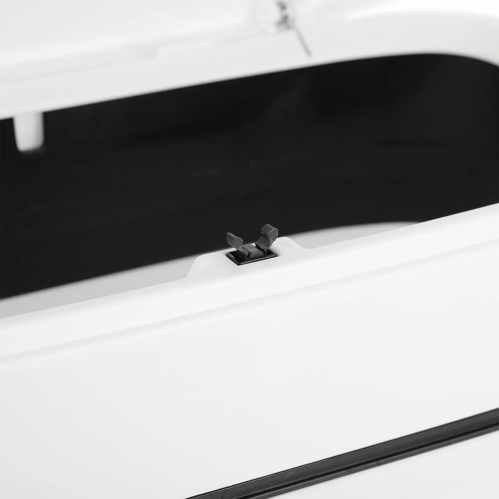 

Мусорное ведро для ванной комнаты с держателем для туалетной щетки, узкое прямоугольное пластиковое контейнер для отходов, компактный, экономящий место, современный дизайн.