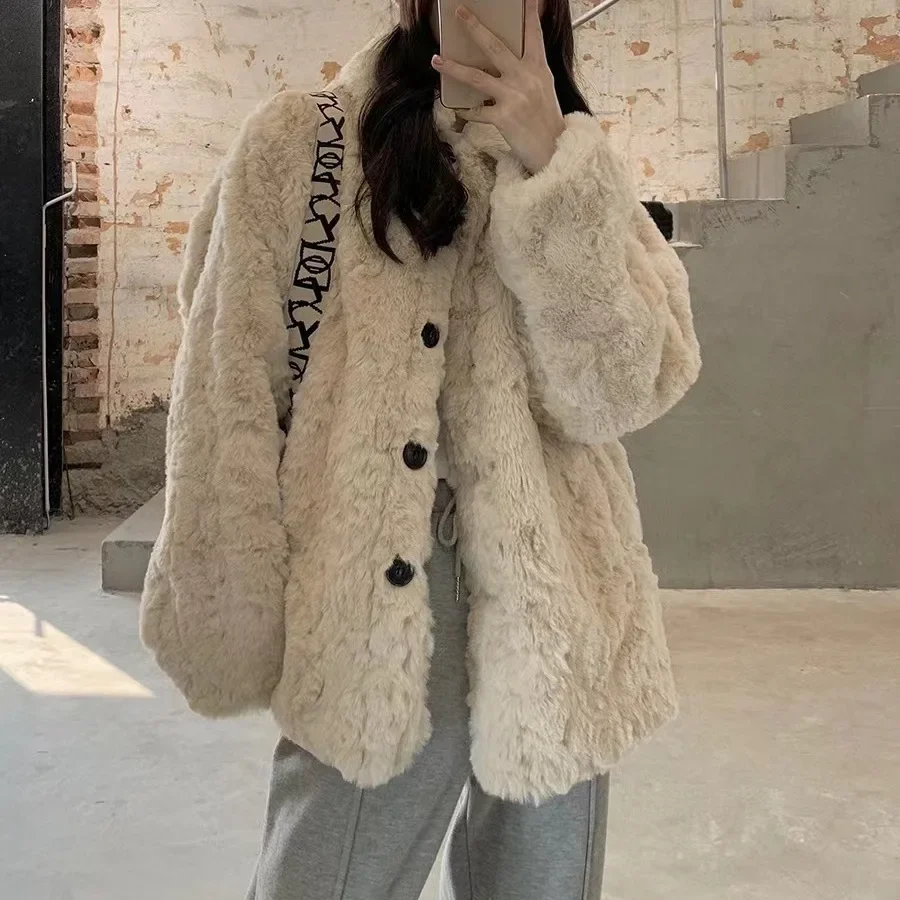 

2024 Winter New Design Imitation Lamb Wool Coat Women