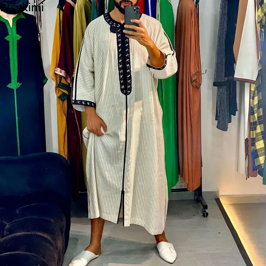 

New 2024 Islamic Clothing Men Robe Kaftan Muslim Man Moroccan Casual Long Dress Arabic Striped Robe Middle East National Costume