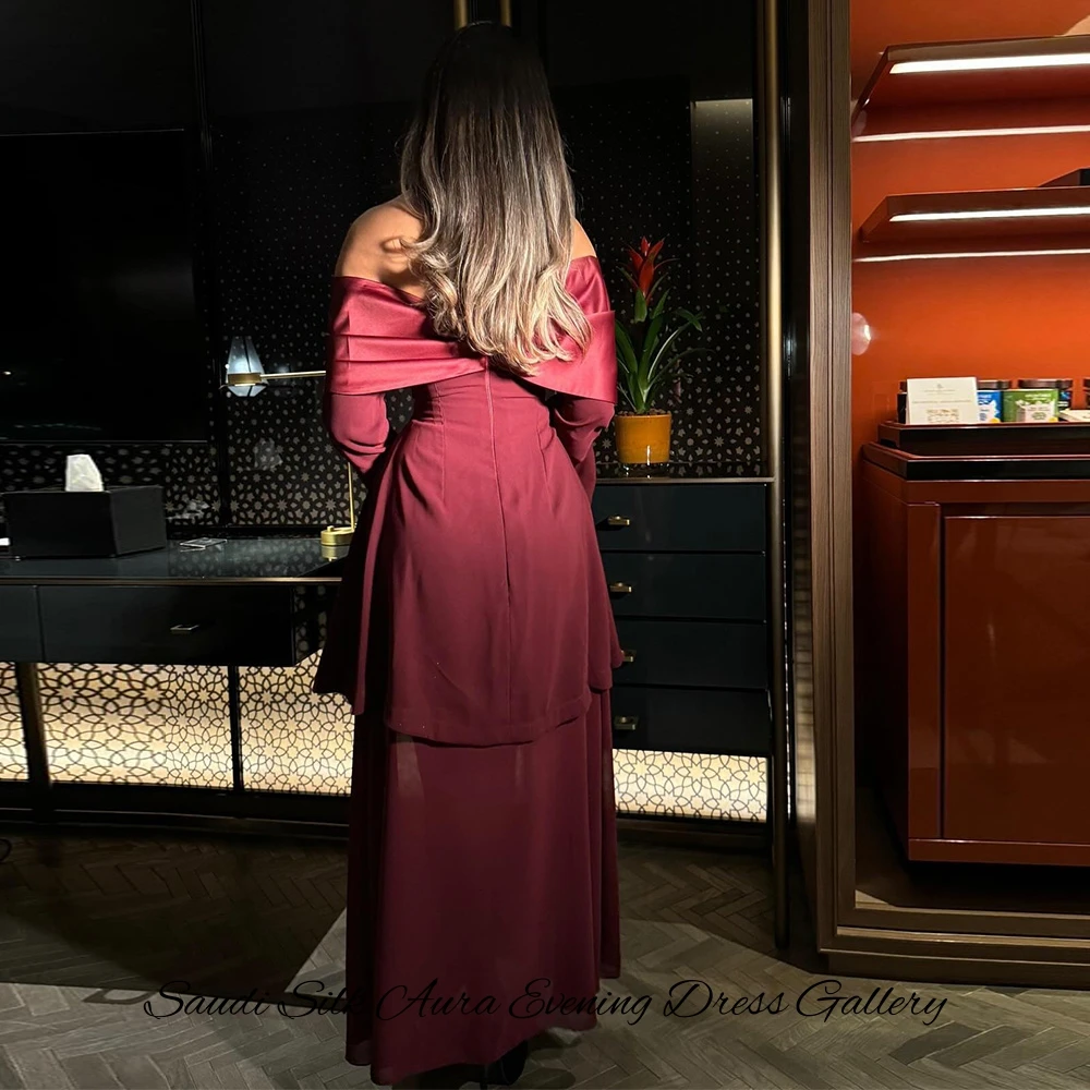 Abito da sera personalizzato in chiffon bordeaux Elegante scollo a barca maniche lunghe con spalle scoperte Abito da ballo con fiocco in raso alla moda