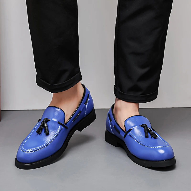 

Spring and Autumn New Men Loafers Shoes Solid Color Low Heel Comfortable Simple Small Tassel Formal Men Shoes