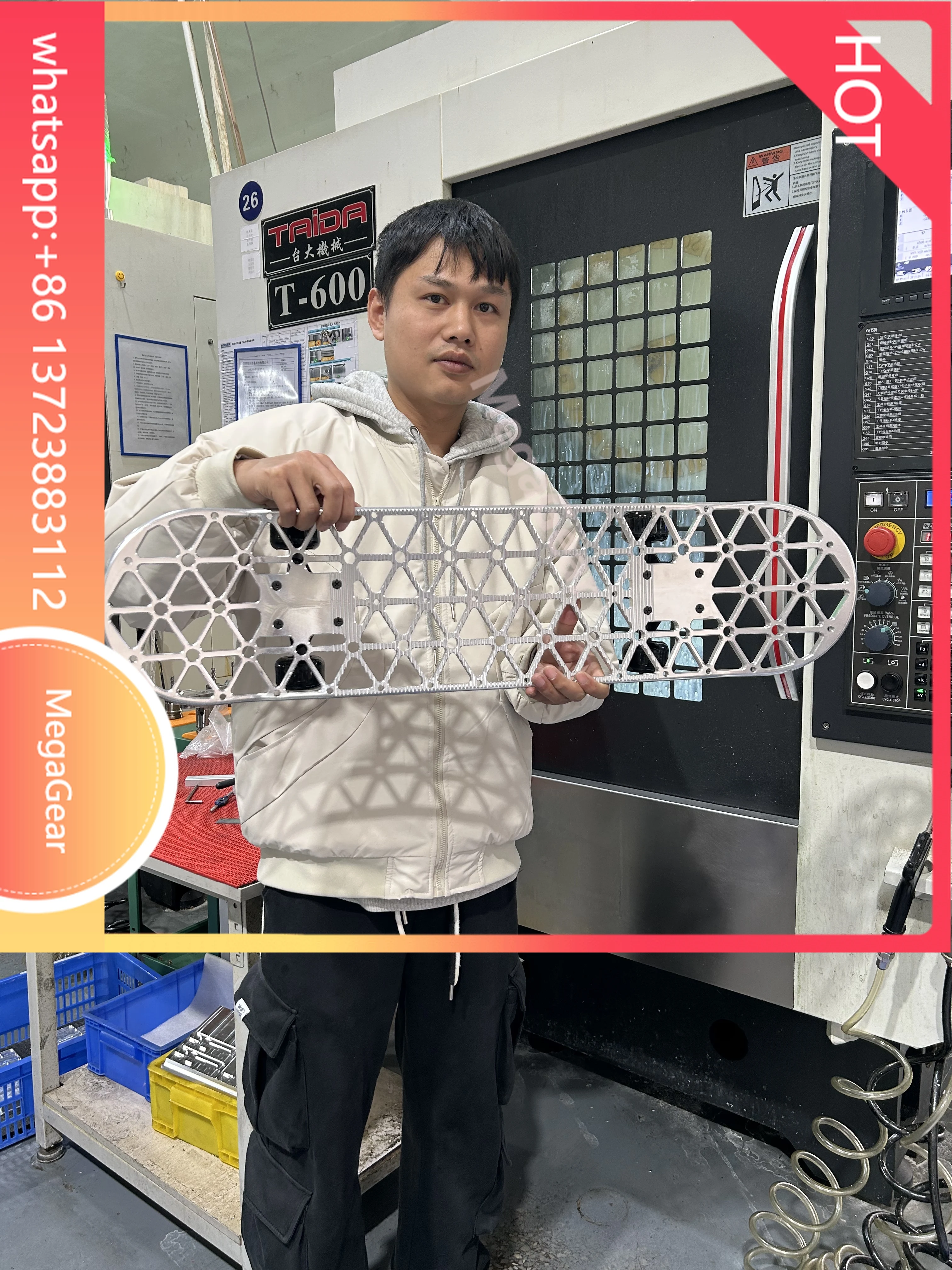 

3D Adult Skateboard Deck CNC-Milled Isogrid Aluminum Alloy 4 Wheels Machined Steel and Plastic Longboard Deck