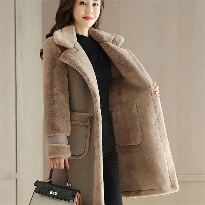 【 2,5 Catty Wärme 】 Lamm wolle mittellang Winterkleid ung neue koreanische Version loser Plüsch warmes Fell integrierter Mantel für Frauen