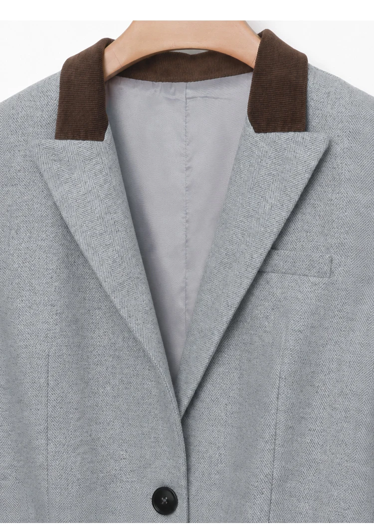 KX7523378 Luxuriöse Damenweste aus Wollmischung mit Taschen, elegante, minimalistische, ärmellose Jacke – Detail 11