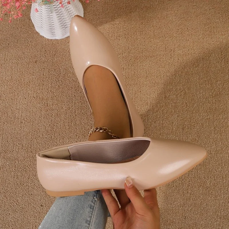 

Comfortable Flat Non-Tiring Pointed Toe Women's Shoes2025 new style soft leather soft sole versatile professional women's shoes